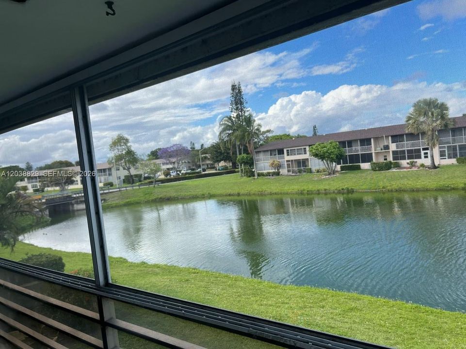 Spacious screened balcony