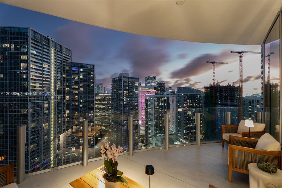 For Rent: $21,000 (3 beds, 2 baths, 1957 Square Feet)