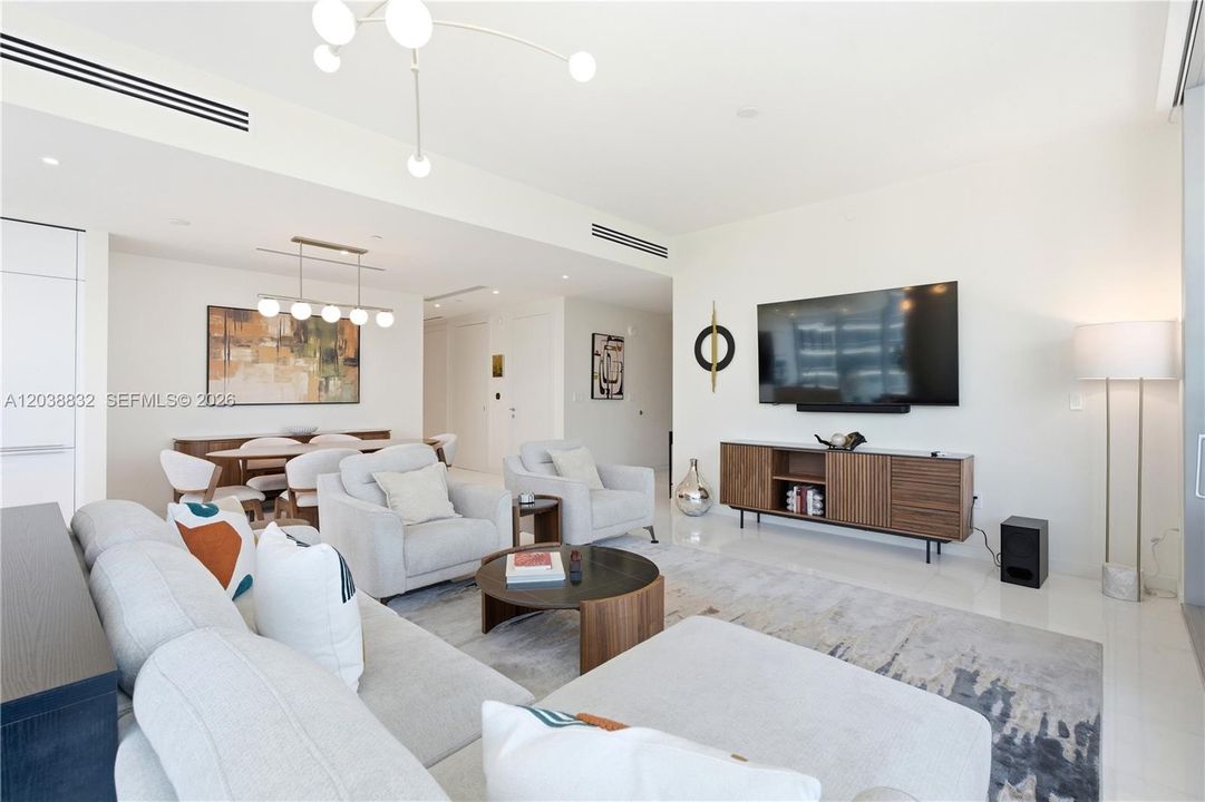 For Rent: $21,000 (3 beds, 2 baths, 1957 Square Feet)