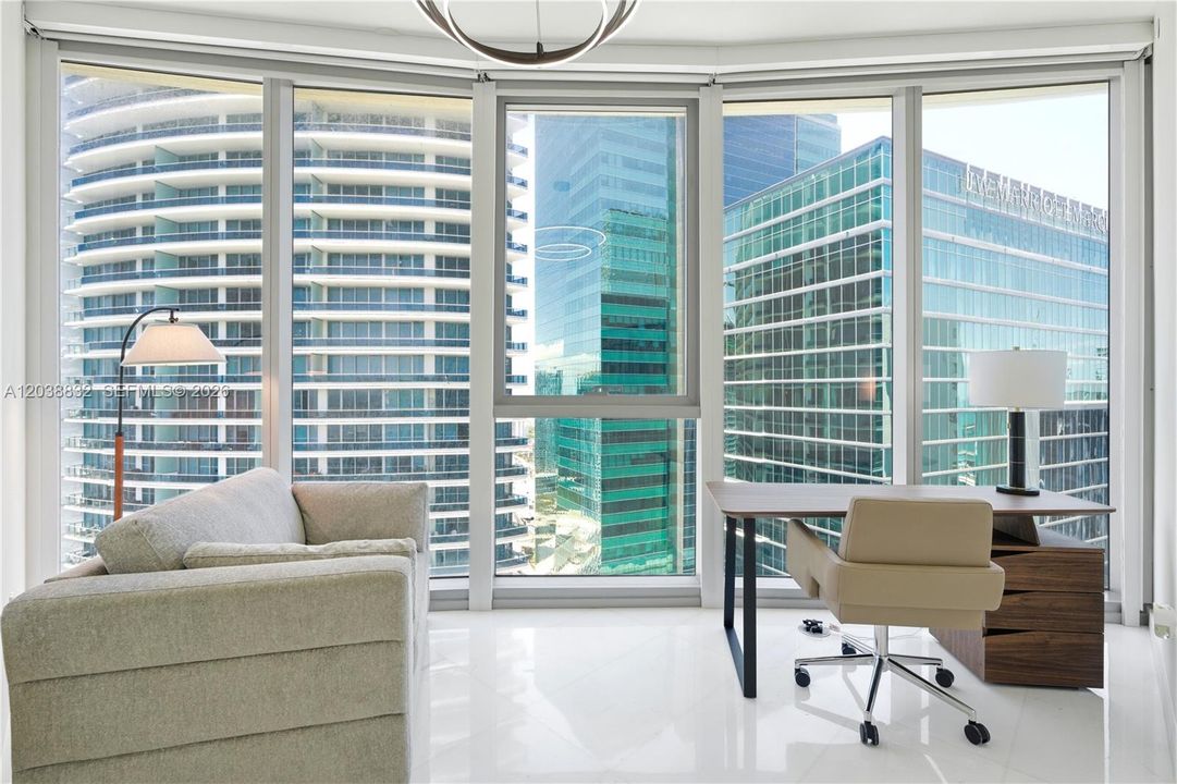 For Rent: $21,000 (3 beds, 2 baths, 1957 Square Feet)