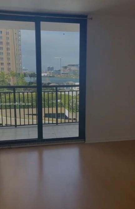 В аренду: $2,399 (1 спален, 1 ванн, 700 Квадратных фут)