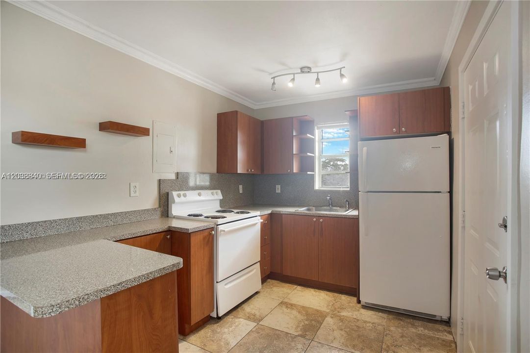 For Rent: $2,200 (2 beds, 1 baths, 510 Square Feet)