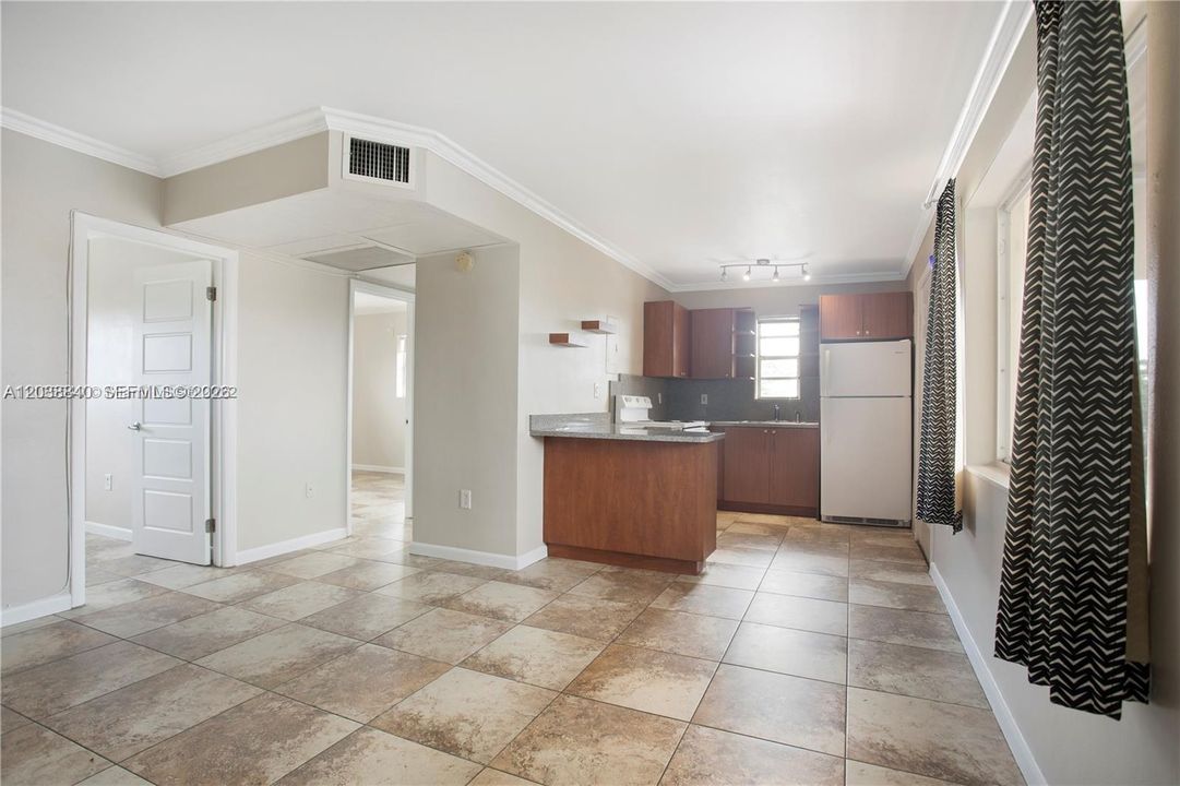 For Rent: $2,200 (2 beds, 1 baths, 510 Square Feet)