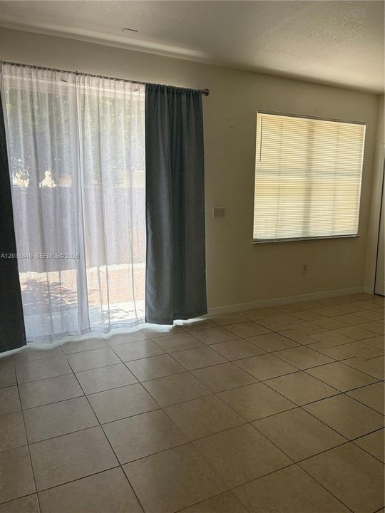 En Renta: $3,595 (4 camas, 2 baños, 1793 Pies cuadrados)