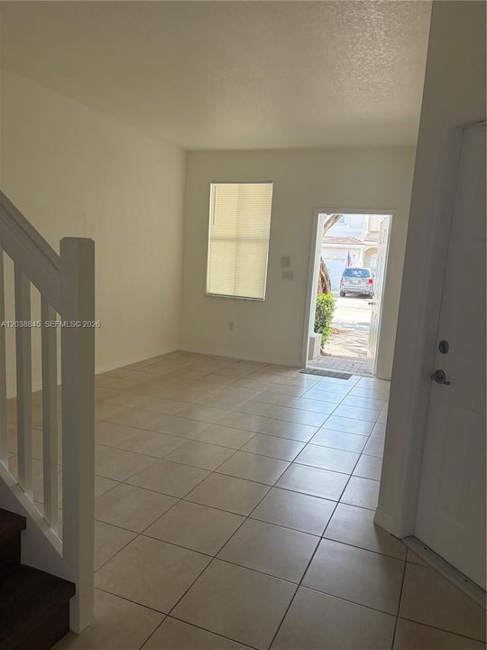 En Renta: $3,595 (4 camas, 2 baños, 1793 Pies cuadrados)