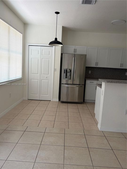 En Renta: $3,595 (4 camas, 2 baños, 1793 Pies cuadrados)