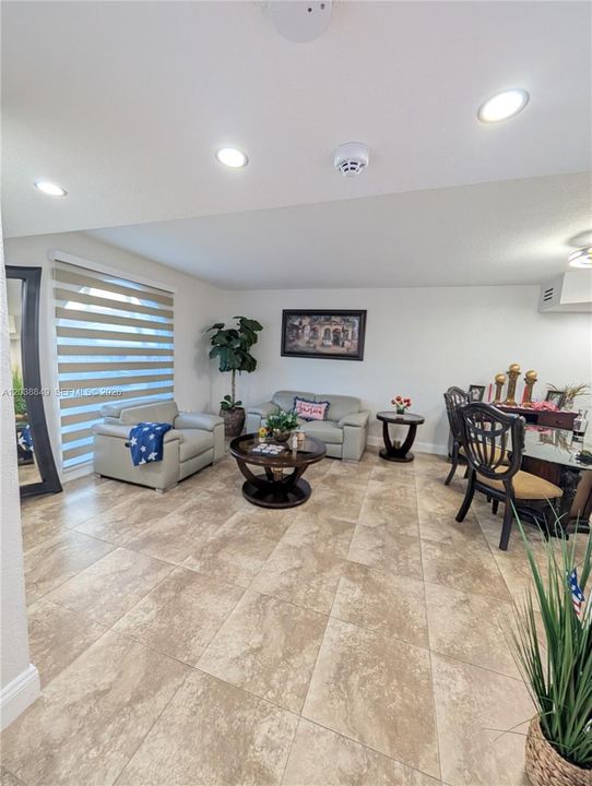 For Sale: $550,000 (3 beds, 2 baths, 1470 Square Feet)
