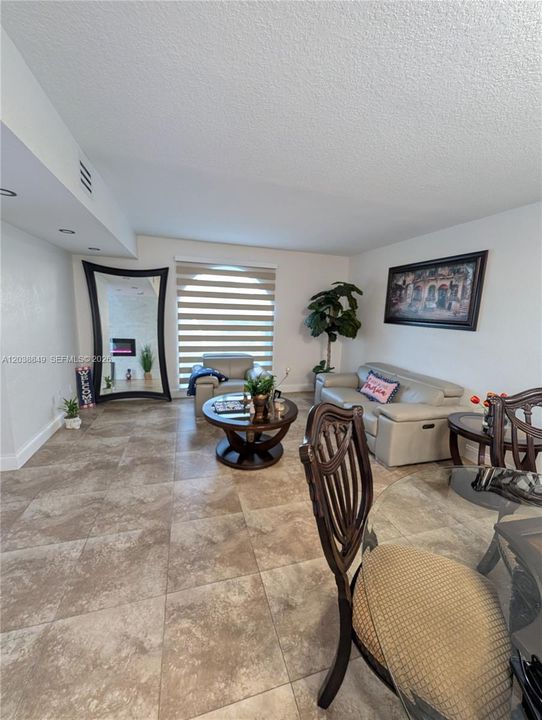 For Sale: $550,000 (3 beds, 2 baths, 1470 Square Feet)