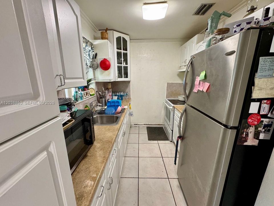 For Sale: $525,000 (4 beds, 2 baths, 1320 Square Feet)