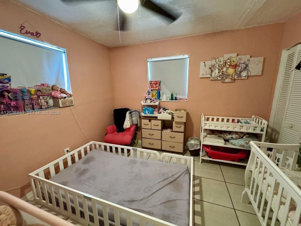 For Sale: $525,000 (4 beds, 2 baths, 1320 Square Feet)