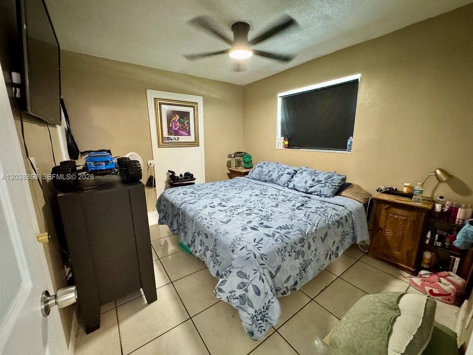 For Sale: $525,000 (4 beds, 2 baths, 1320 Square Feet)
