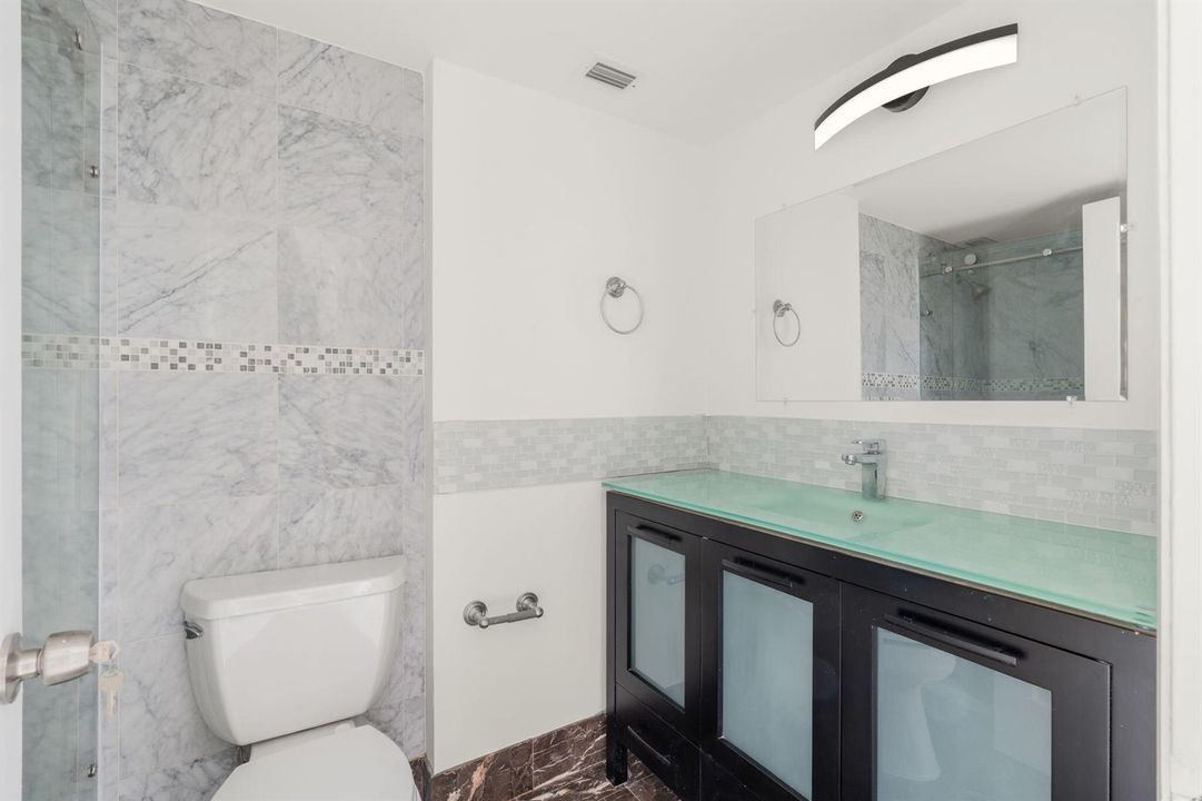 27-web-or-mls-18011 Biscayne Blvd 1704,