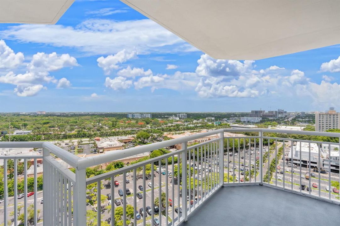 34-web-or-mls-18011 Biscayne Blvd 1704,