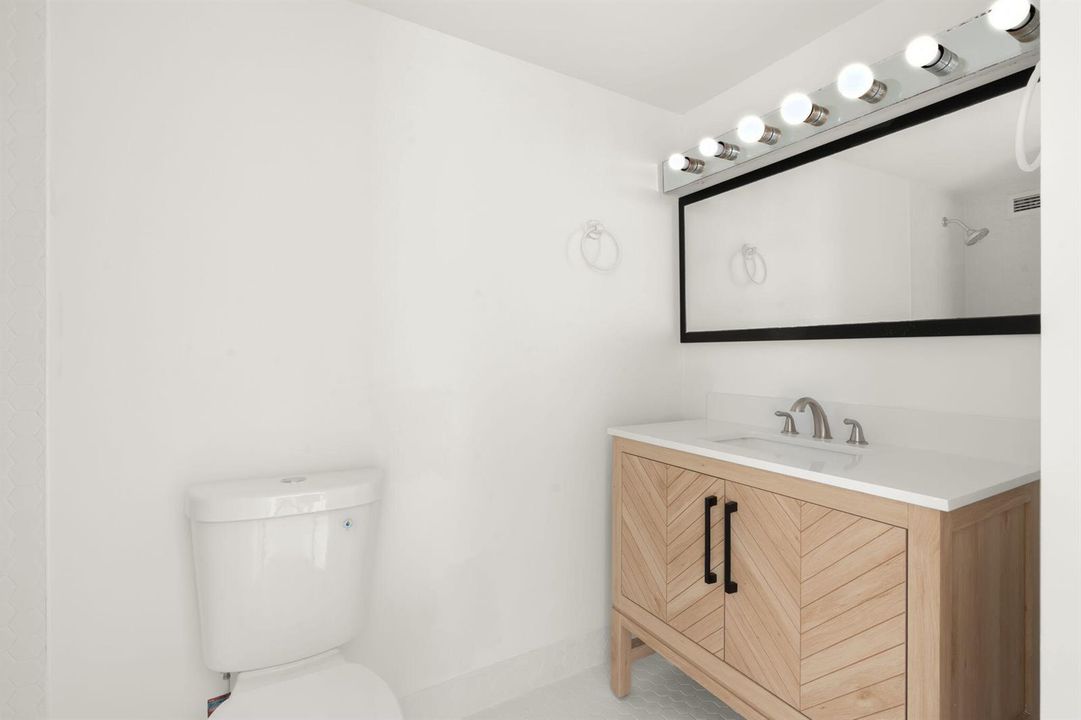17-web-or-mls-18011 Biscayne Blvd 1704,