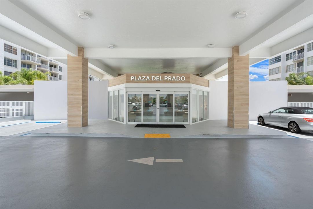 1-web-or-mls-18011 Biscayne Blvd 1704, A
