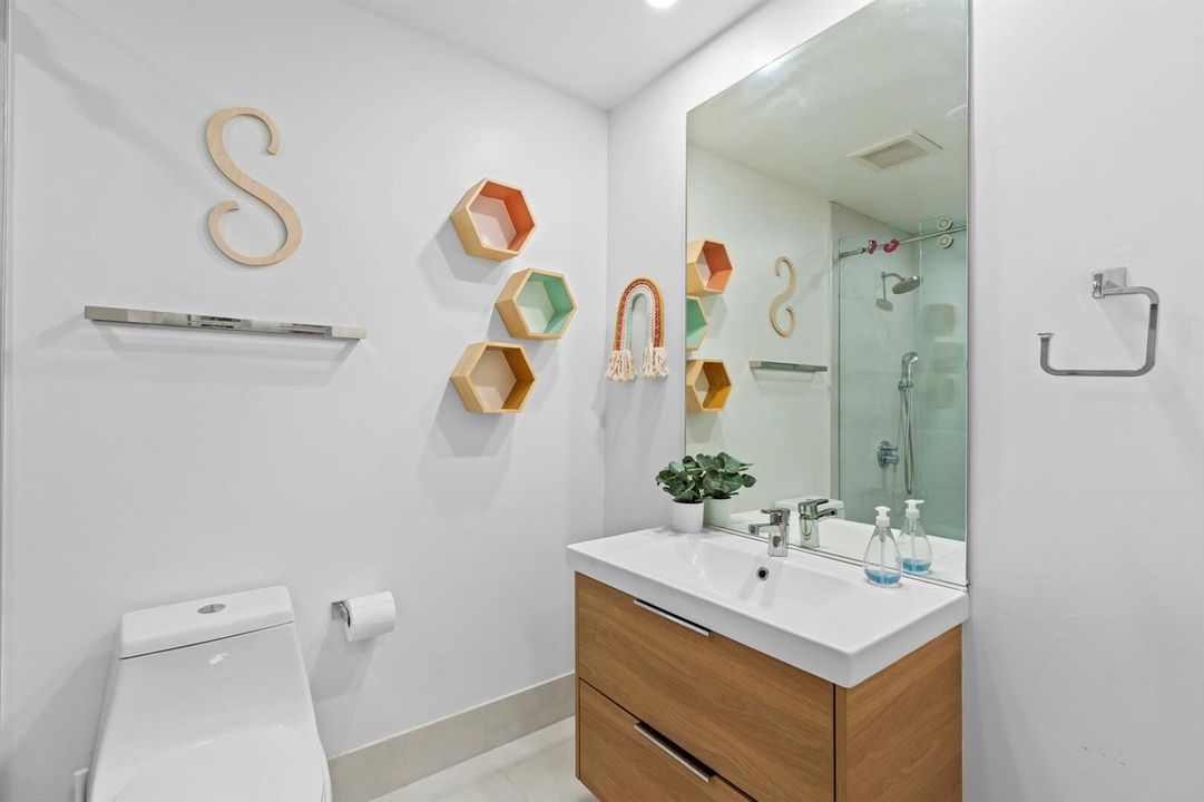 3870 N 31st Terrace Hollywood, FL-34