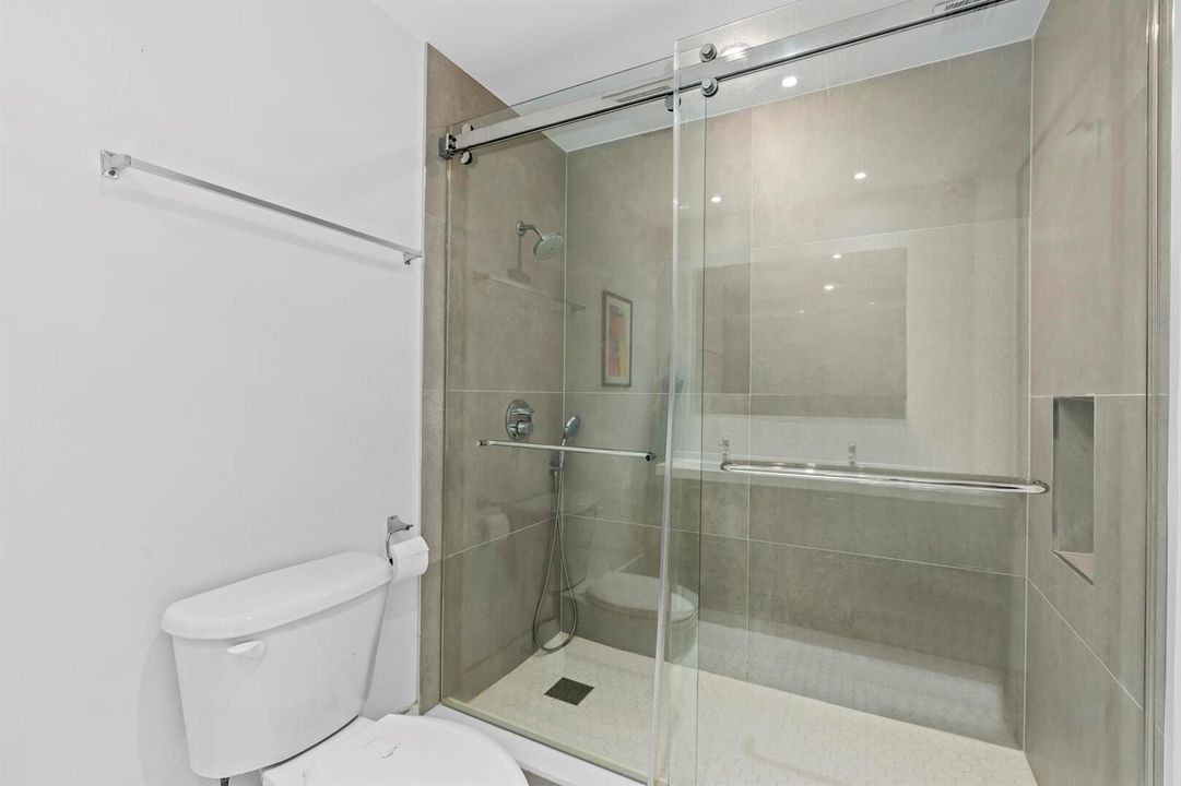 3870 N 31st Terrace Hollywood, FL-31