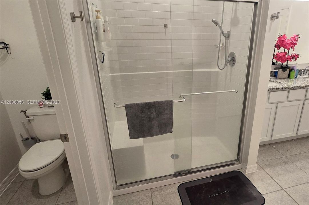 For Rent: $2,300 (3 beds, 2 baths, 0 Square Feet)