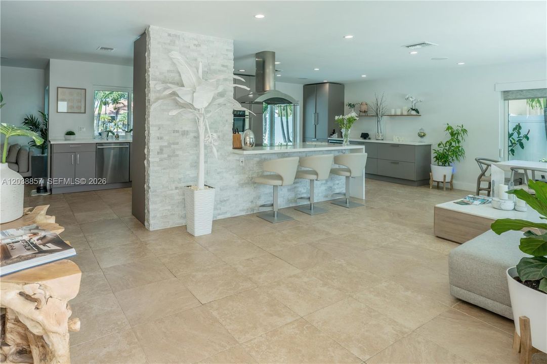 En Venta: $1,850,000 (4 camas, 2 baños, 2250 Pies cuadrados)
