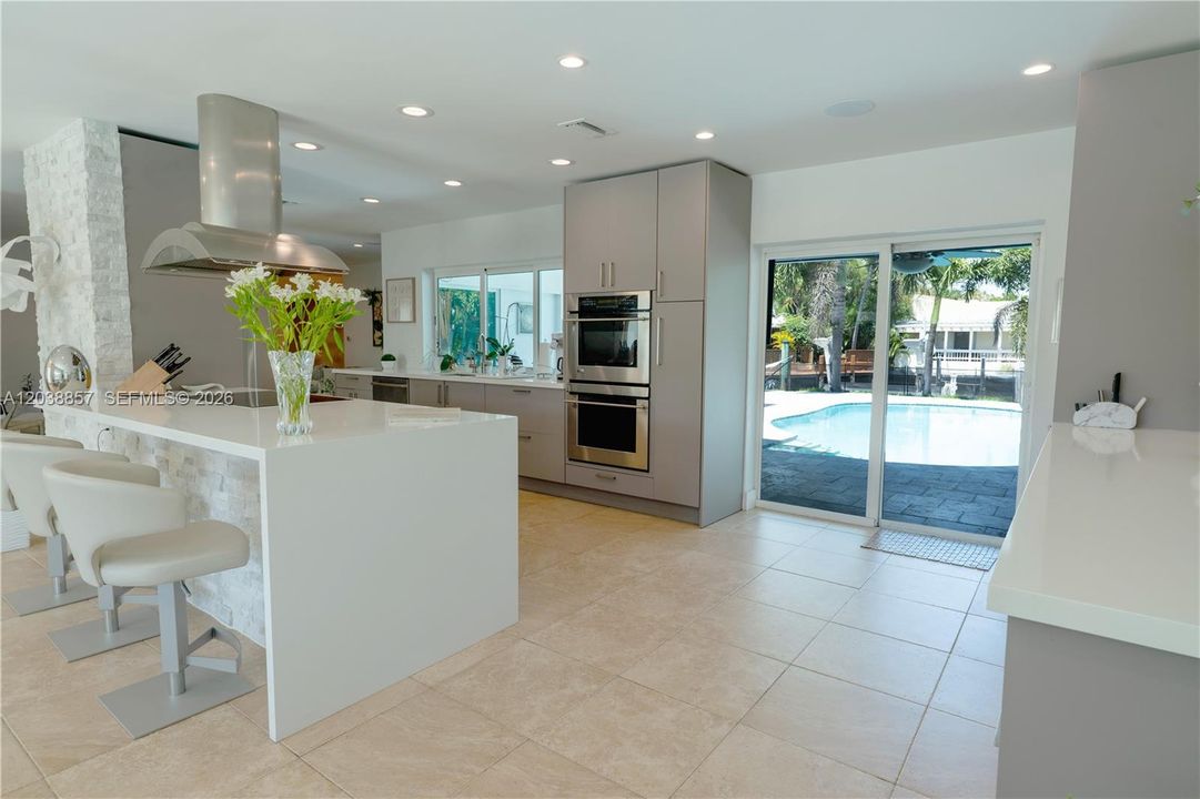 En Venta: $1,850,000 (4 camas, 2 baños, 2250 Pies cuadrados)