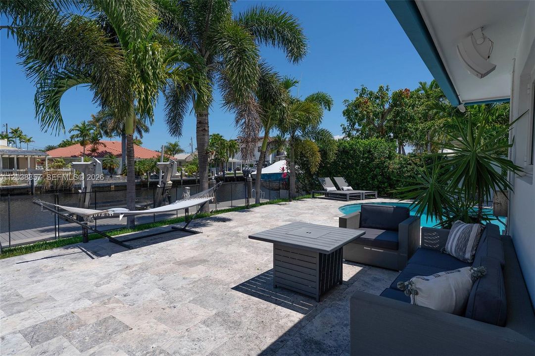 En Venta: $1,850,000 (4 camas, 2 baños, 2250 Pies cuadrados)