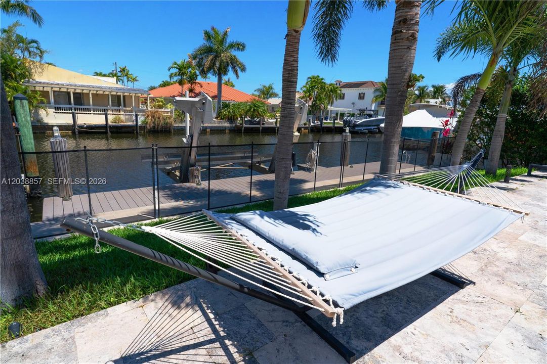 En Venta: $1,850,000 (4 camas, 2 baños, 2250 Pies cuadrados)
