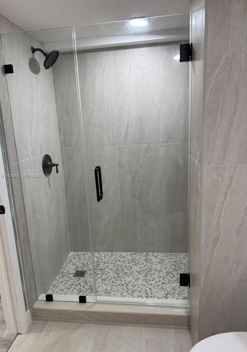 For Rent: $2,350 (2 beds, 2 baths, 1200 Square Feet)