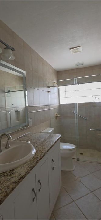 Недавно арендовано: $3,400 (3 спален, 2 ванн, 1680 Квадратных фут)