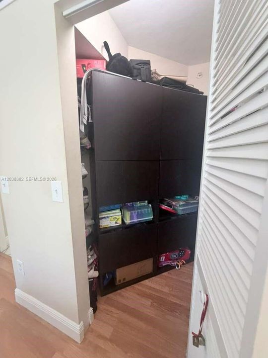 В аренду: $2,300 (2 спален, 2 ванн, 1000 Квадратных фут)