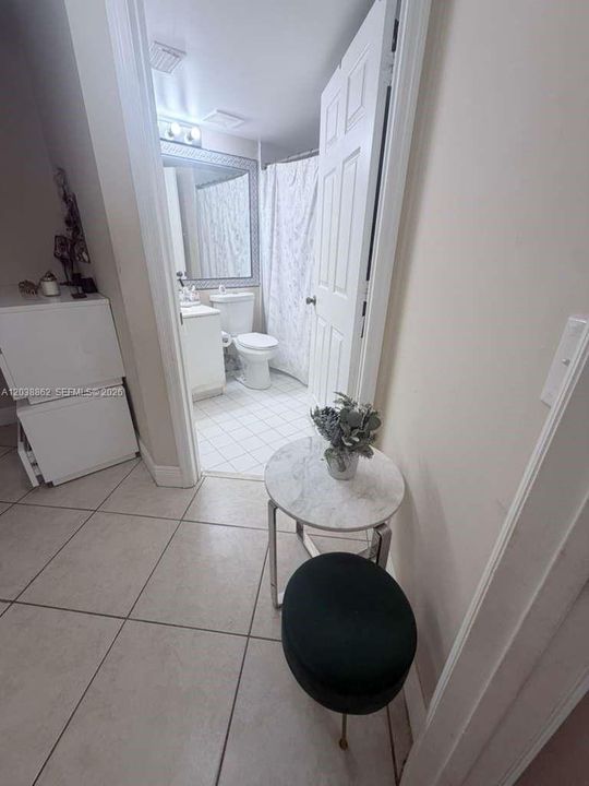 В аренду: $2,300 (2 спален, 2 ванн, 1000 Квадратных фут)