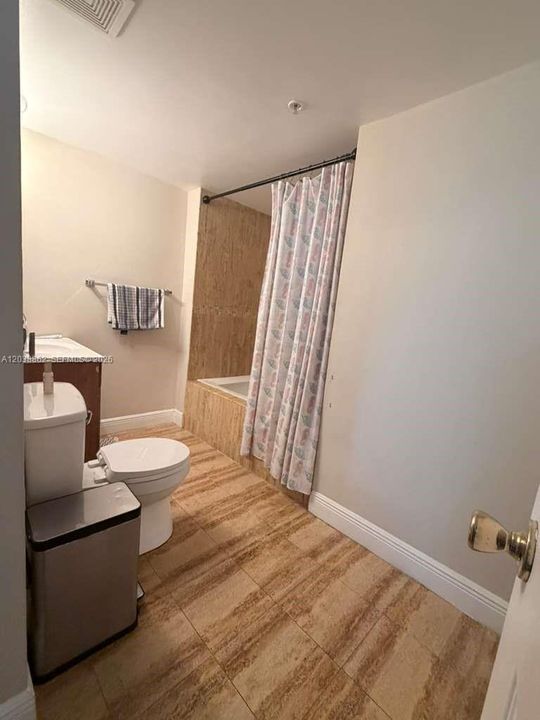 В аренду: $2,300 (2 спален, 2 ванн, 1000 Квадратных фут)