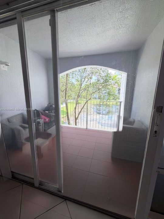 В аренду: $2,300 (2 спален, 2 ванн, 1000 Квадратных фут)
