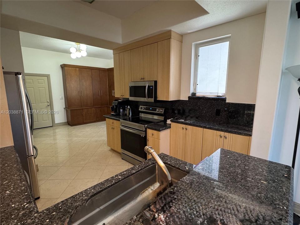 En Renta: $6,300 (3 camas, 2 baños, 2038 Pies cuadrados)