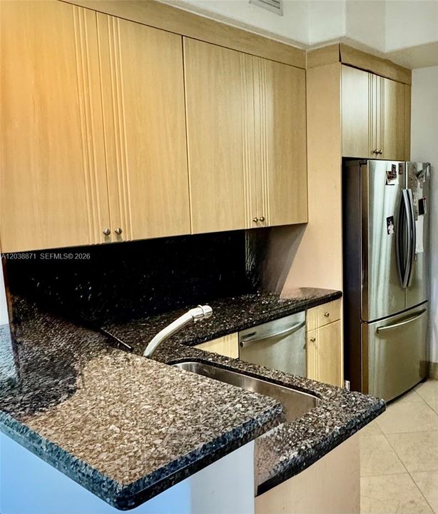 En Renta: $6,300 (3 camas, 2 baños, 2038 Pies cuadrados)