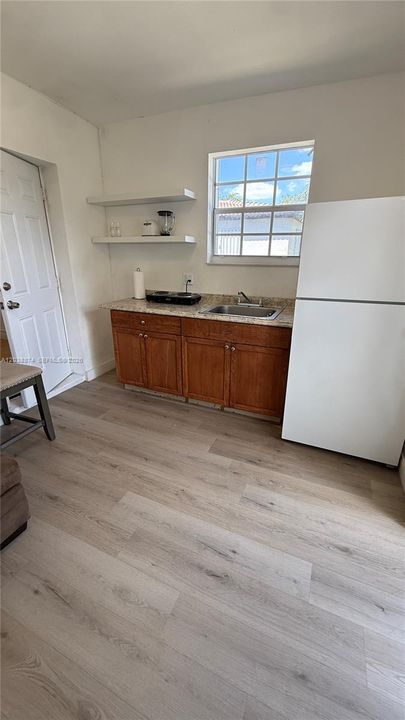 В аренду: $1,650 (1 спален, 1 ванн, 1523 Квадратных фут)