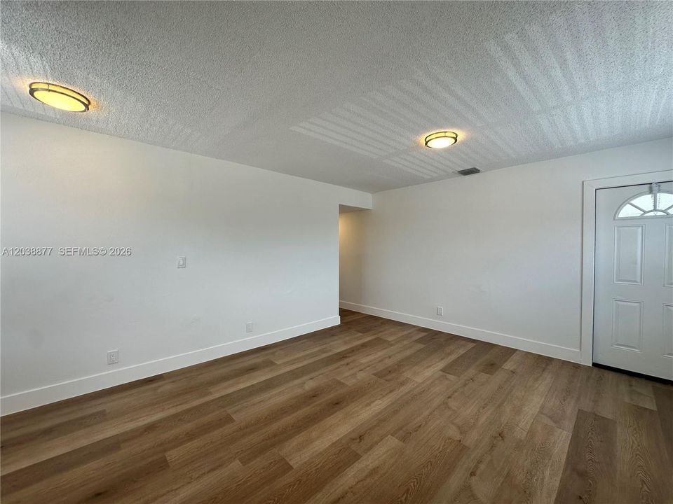 В аренду: $1,895 (2 спален, 1 ванн, 0 Квадратных фут)