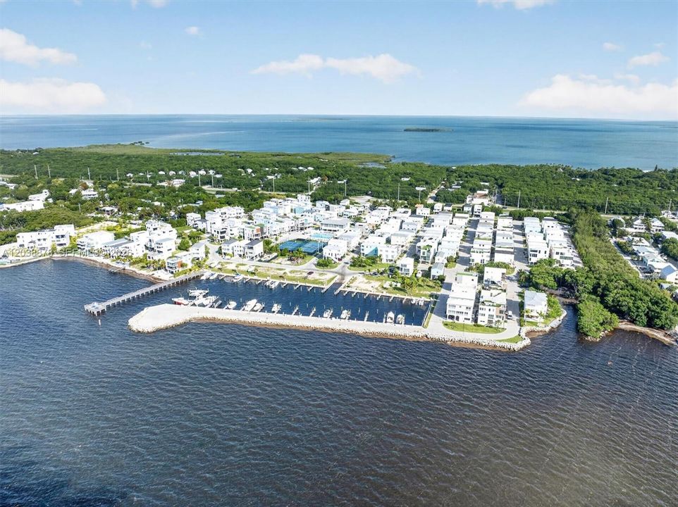 На продажу: $780,000 (0.04 acres)