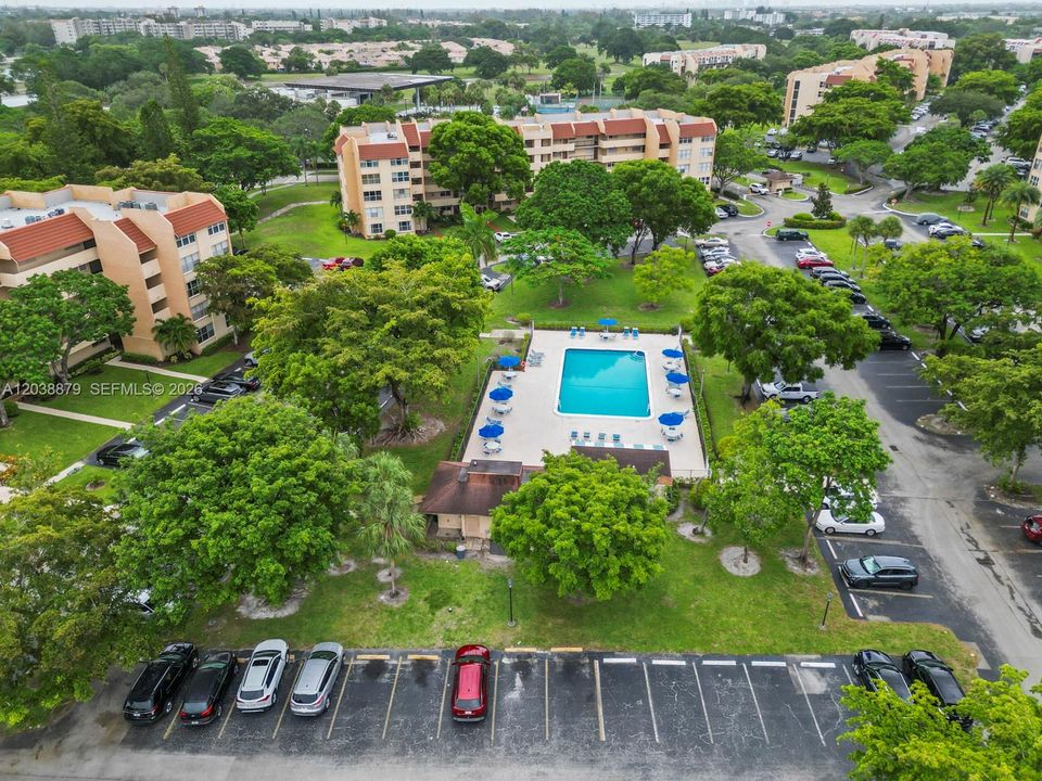 For Sale: $160,000 (2 beds, 2 baths, 1184 Square Feet)