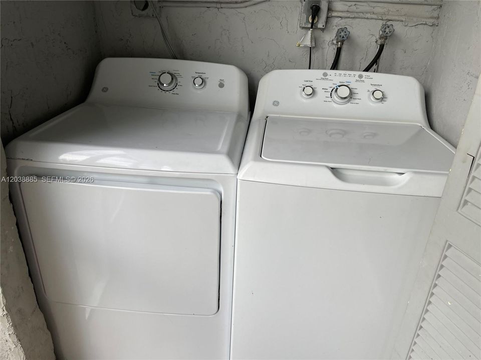 В аренду: $2,000 (2 спален, 2 ванн, 912 Квадратных фут)