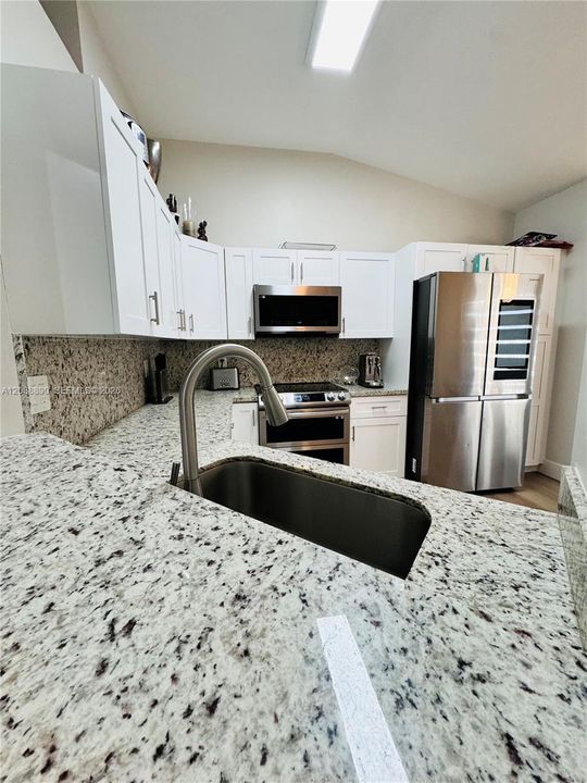 For Sale: $689,000 (4 beds, 2 baths, 1420 Square Feet)