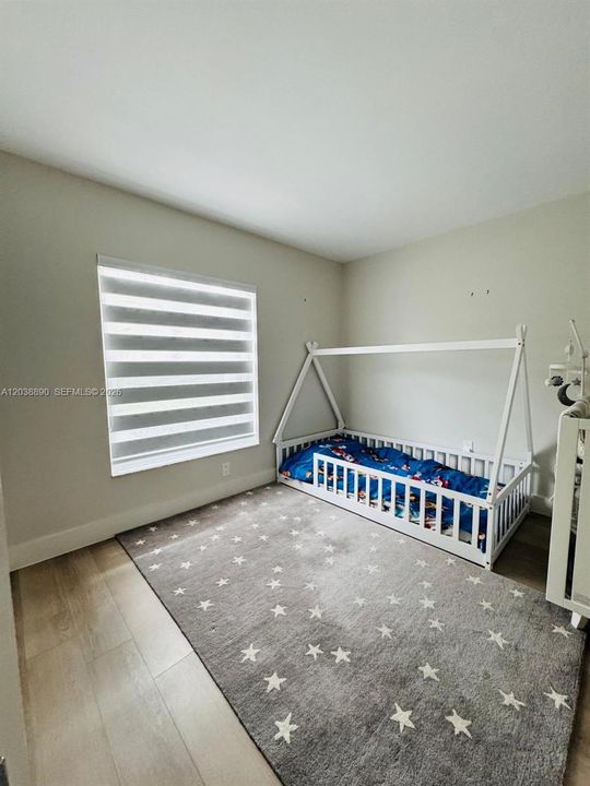 For Sale: $689,000 (4 beds, 2 baths, 1420 Square Feet)