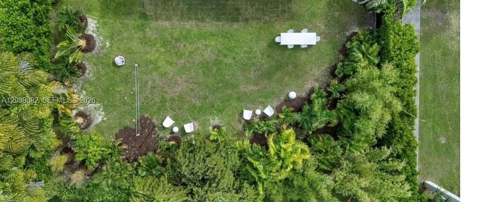 На продажу: $495,000 (0.14 acres)