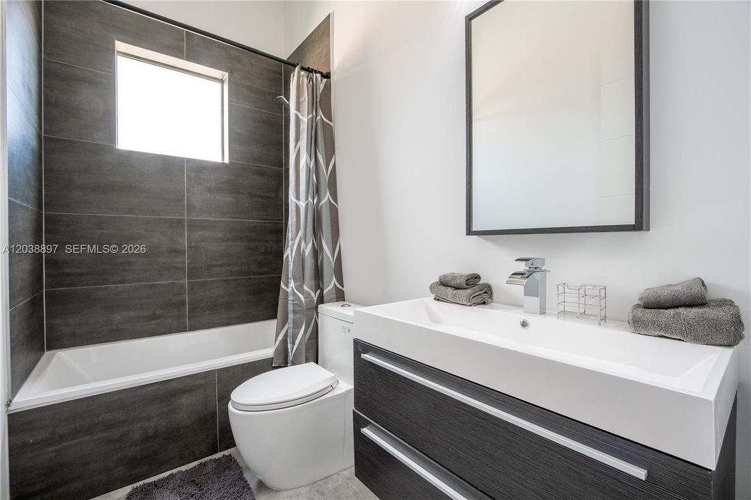 В аренду: $10,900 (4 спален, 3 ванн, 2238 Квадратных фут)