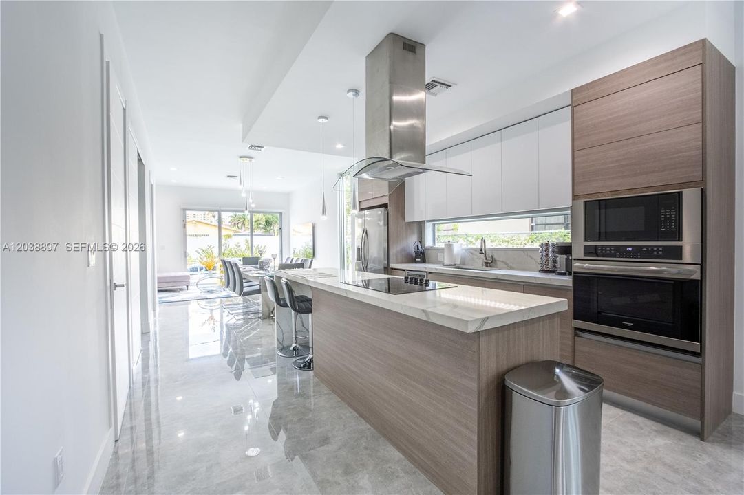 В аренду: $10,900 (4 спален, 3 ванн, 2238 Квадратных фут)