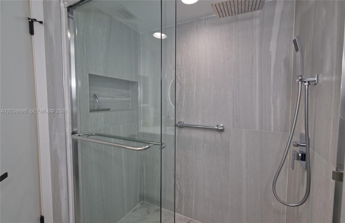 В аренду: $3,200 (1 спален, 1 ванн, 924 Квадратных фут)