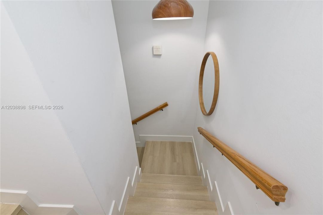 В аренду: $3,200 (1 спален, 1 ванн, 924 Квадратных фут)