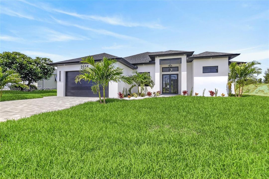 For Sale: $610,000 (4 beds, 3 baths, 1735 Square Feet)