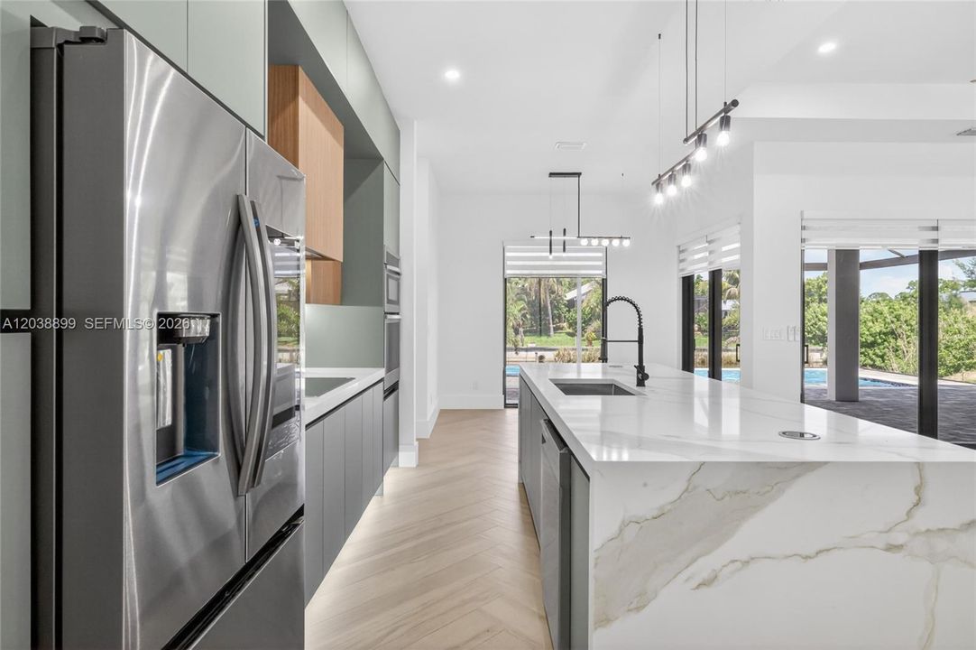 For Sale: $610,000 (4 beds, 3 baths, 1735 Square Feet)