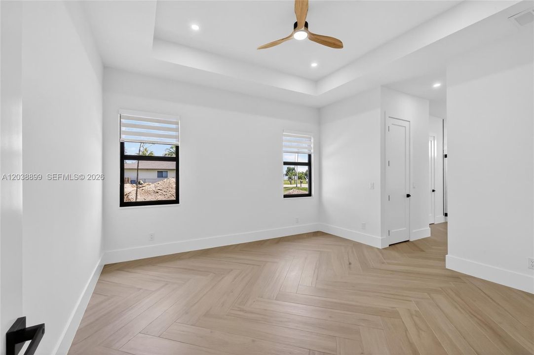 For Sale: $610,000 (4 beds, 3 baths, 1735 Square Feet)