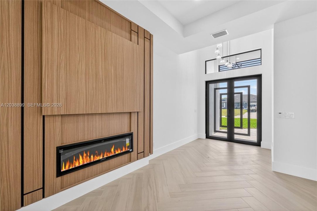 For Sale: $610,000 (4 beds, 3 baths, 1735 Square Feet)